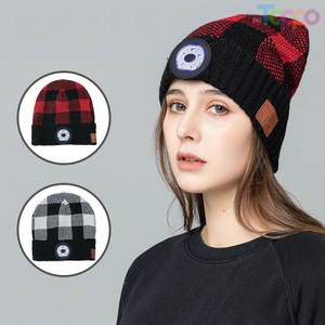 Winter Lighted Gorros Beanie Wireless Bluetooth Music Hat with LED Headlight Unisex Musical Knitted USB Rechargeable Cap 