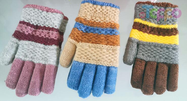 Nitrile Polyester Texting Purl Jacquard 7 Gage Gloves