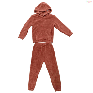 Long-sleeved hooded pullover and long pants set