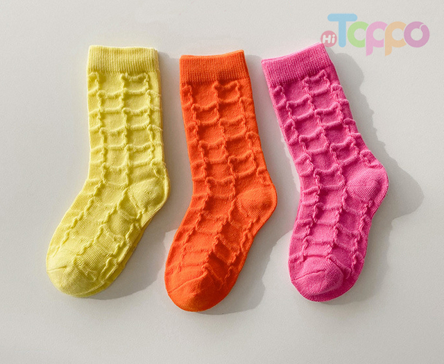 Spring thin three-dimensional bear solid color socks
