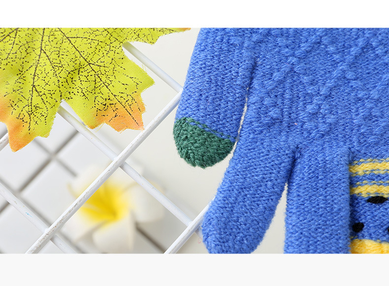 9348214675_1113385056