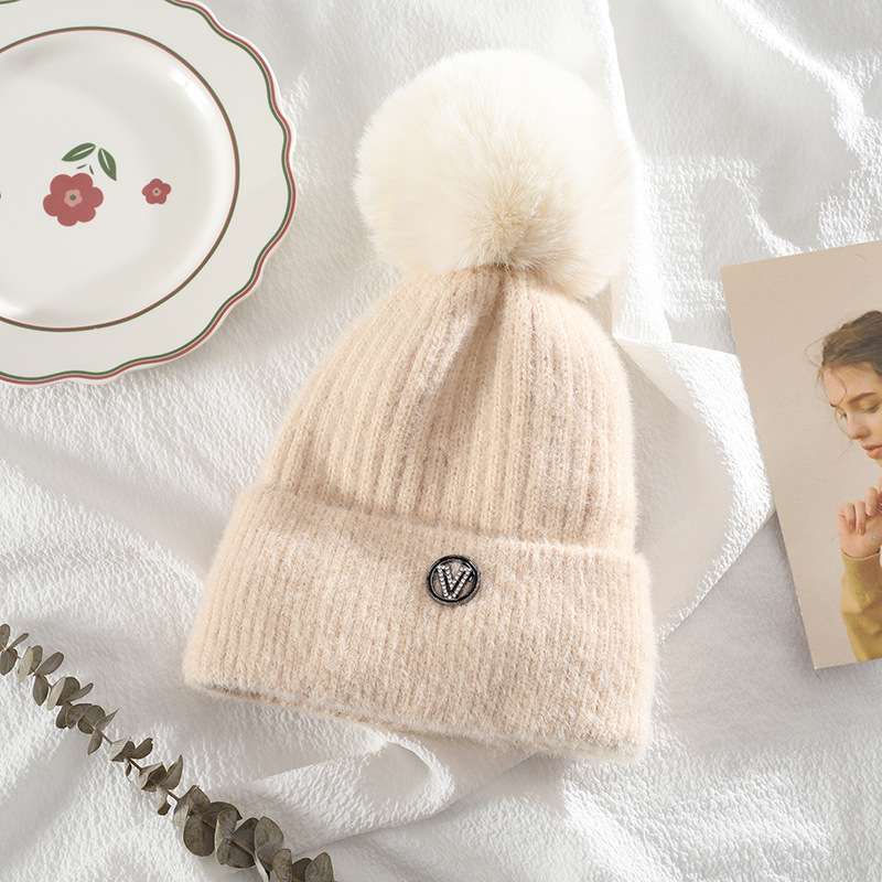 Ermine-like pure-color knit cap in Korea