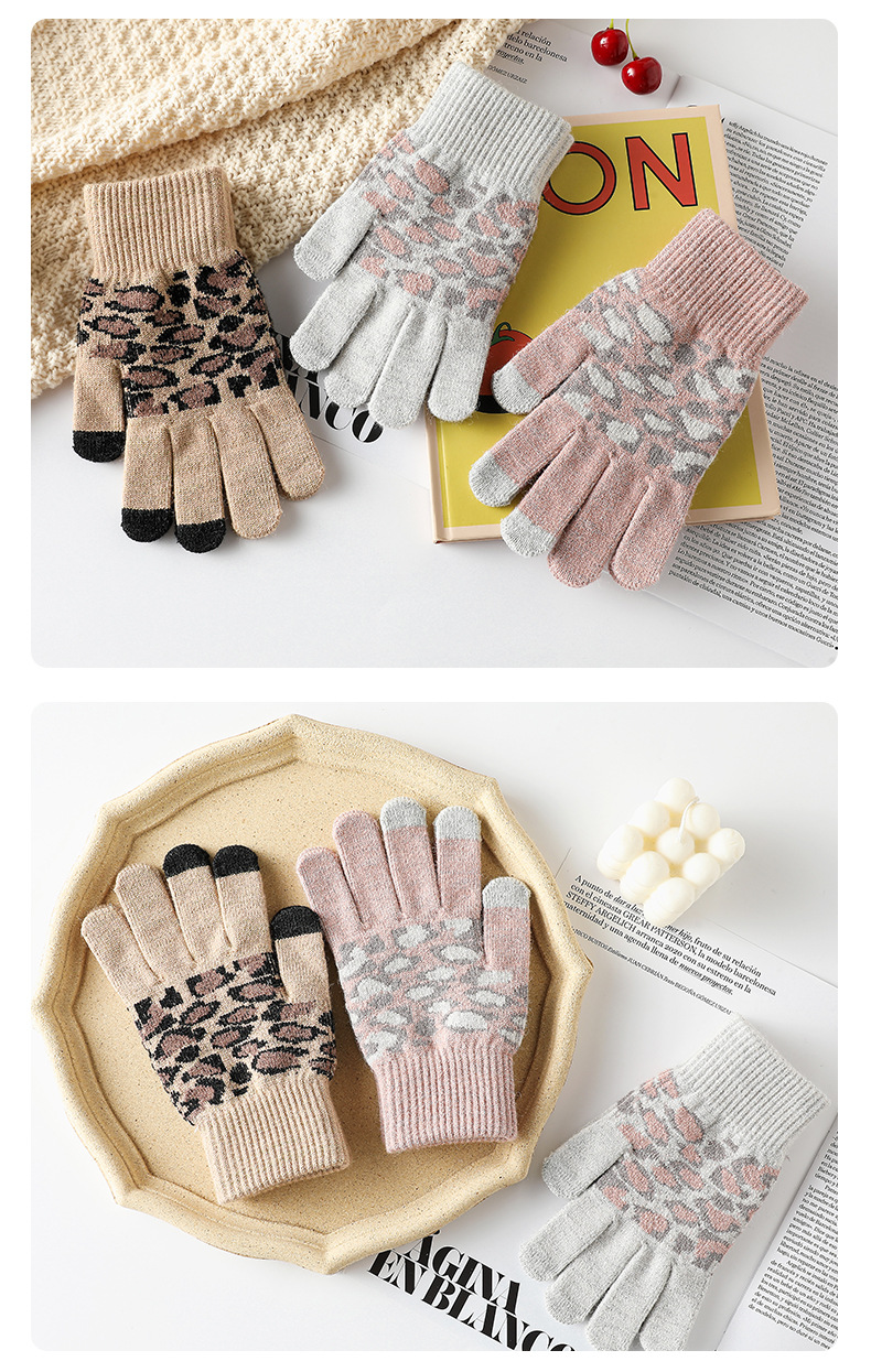 22158065546_250199150 (1)