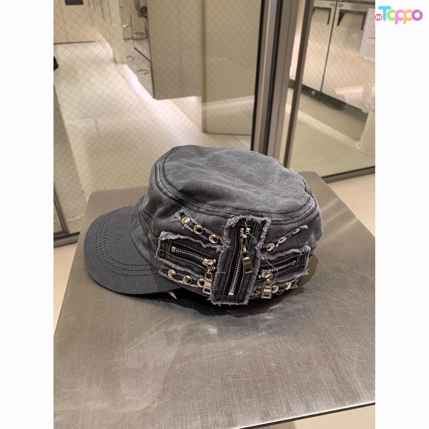 Custom Grunge Punk Vintage Rivet Washed Flat Top Cap Niche Retro Beret Big Head Distressed Look Cap