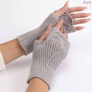 Solid Color Fish Scale Hollow Out Knitted Short Fingerless Gloves